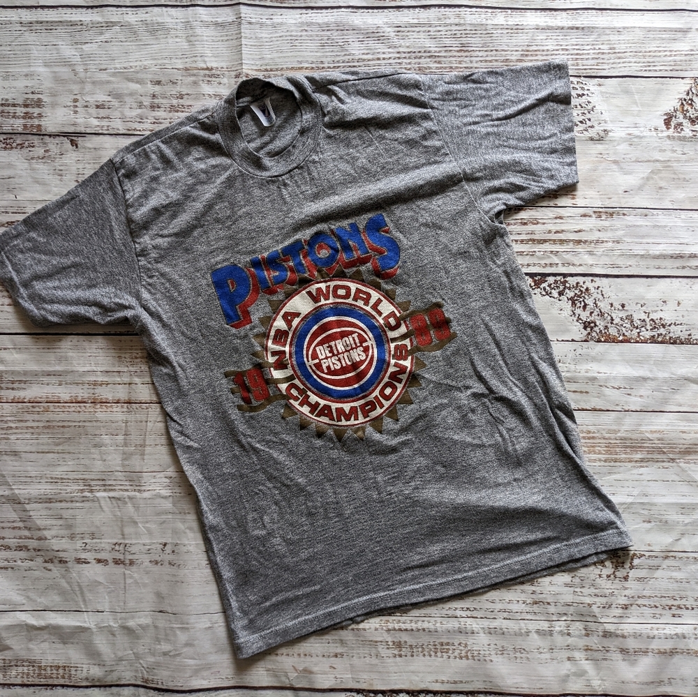 Vintage Detroit Pistons Single Stitch Tshirt Large